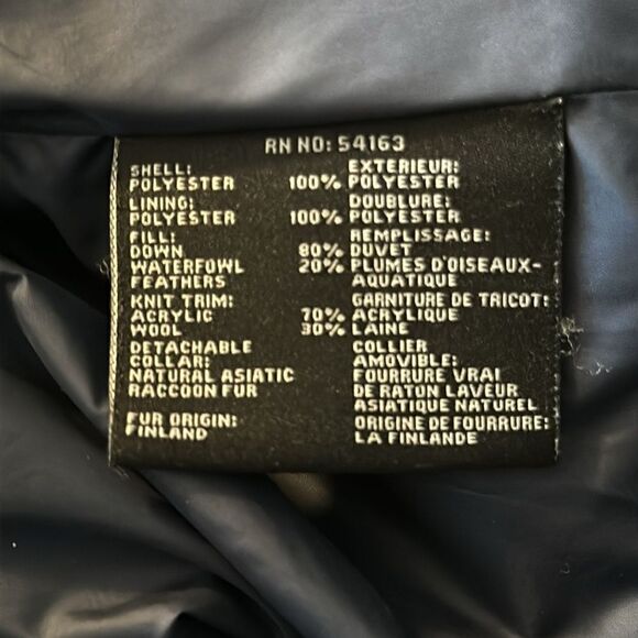 Andrew Marc Women’s Navy Blue Long Puffer Coat Hood Raccoon Fur Belted Waist XS - Picture 8 of 8